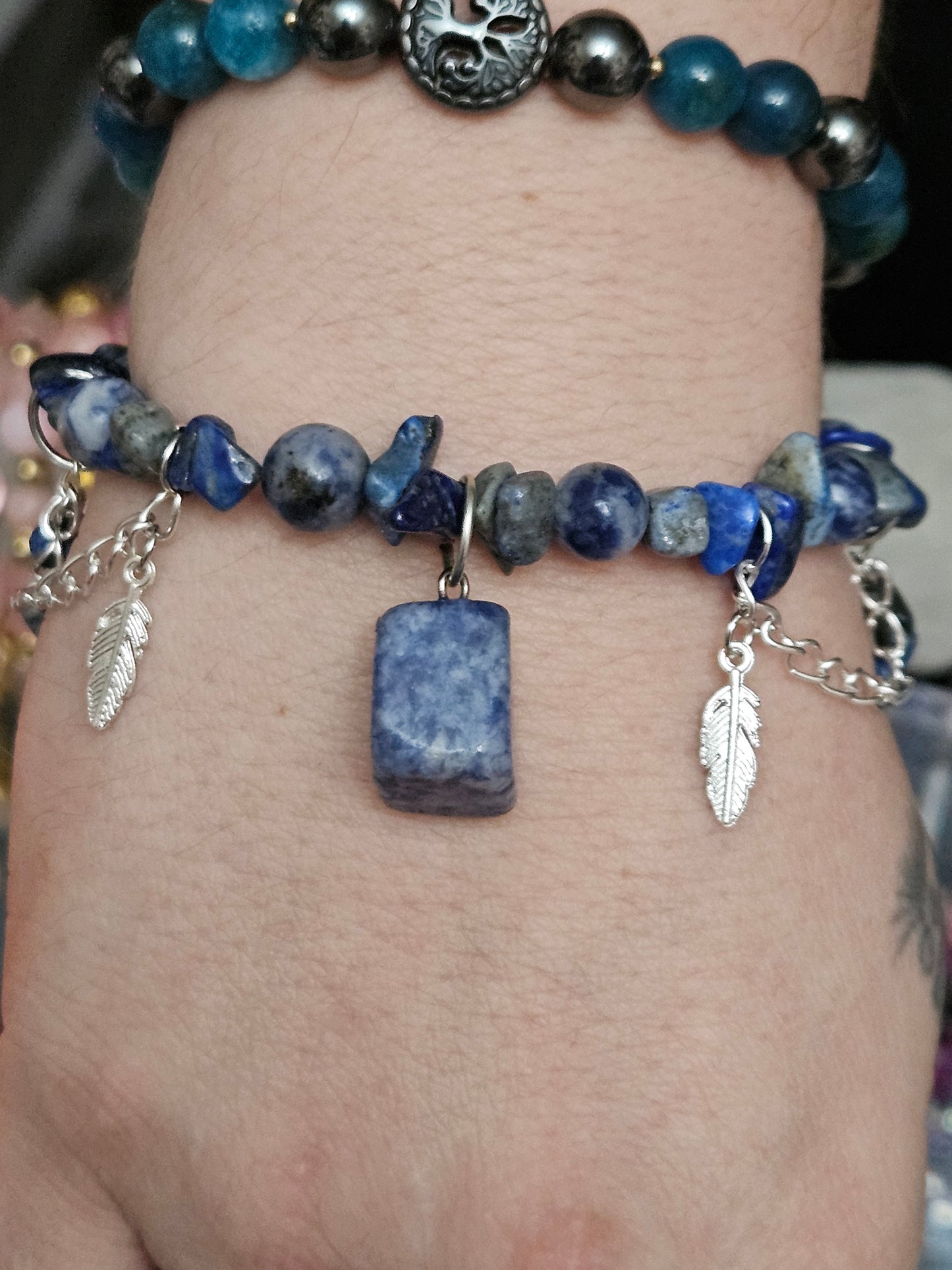 Stone Design Bangle bracelet with stone chips and pendant