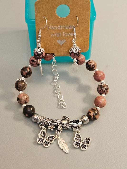 Stone beaded Bangles (8mm) with beautiful decor.